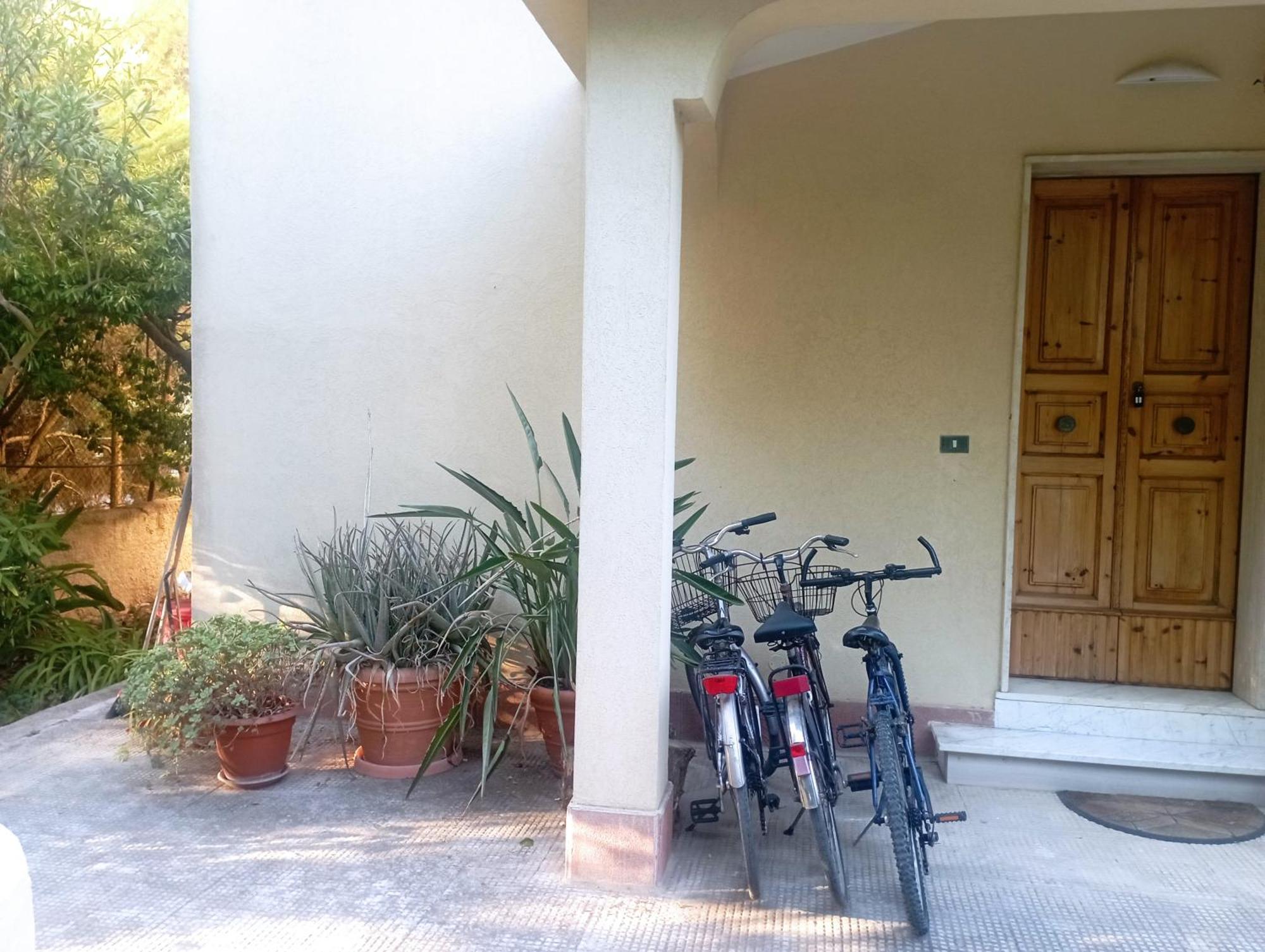 Casa Vacanze Il Carrubo Leporano Exterior foto