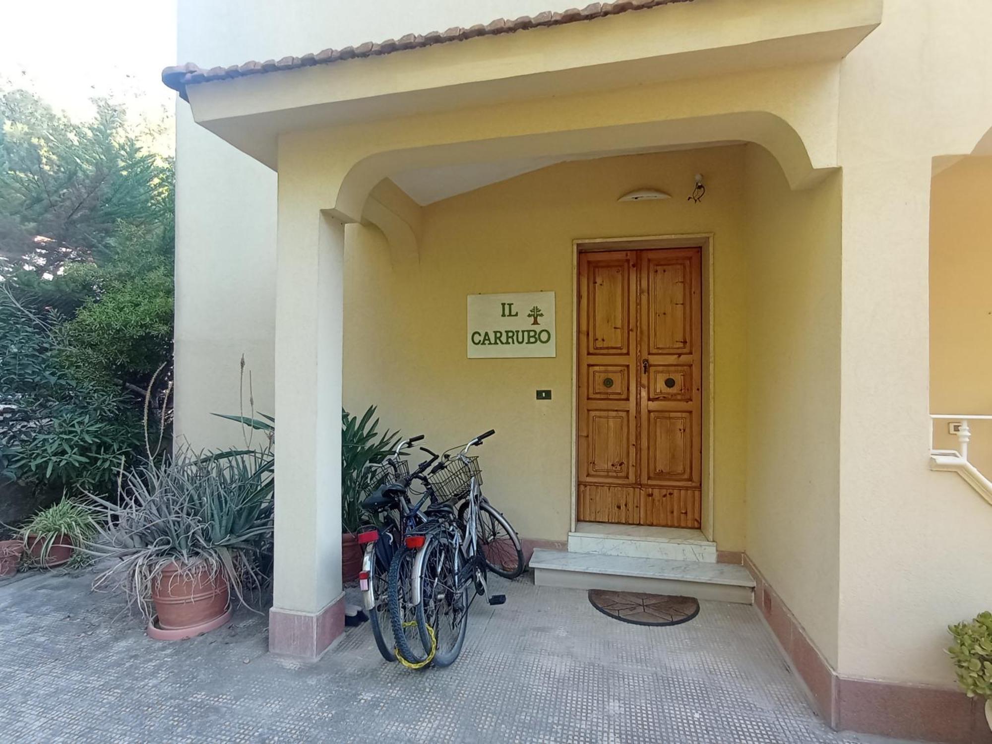 Casa Vacanze Il Carrubo Leporano Exterior foto